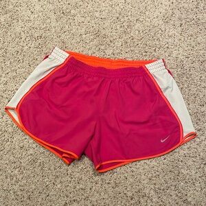 Nike - tempo shorts size Large